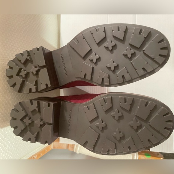 Vince Camuto NEW Fired Brick Suede, Croco Chelsea Boots, Size 9 M A458158VW0286 - Picture 10 of 10